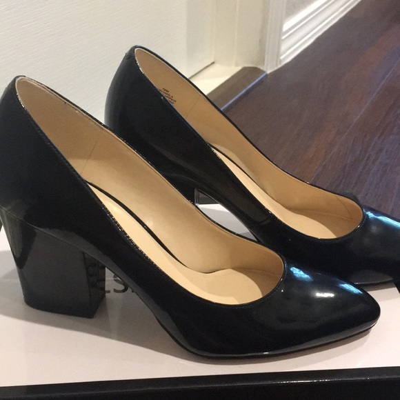 Heels - Picture 2 of 3